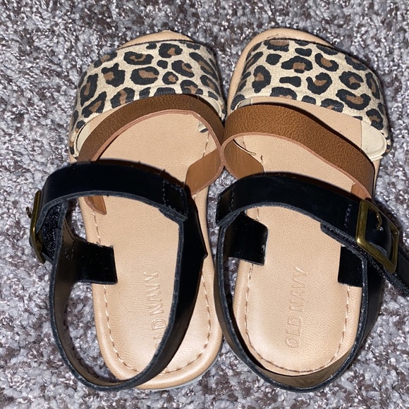 LEOPARD SANDALS - Picture 2 of 3